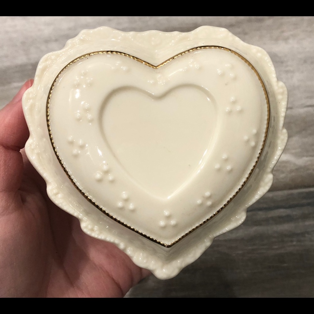 ✳️RECENTLY ADDED: Ceramic trinket / catch-all box